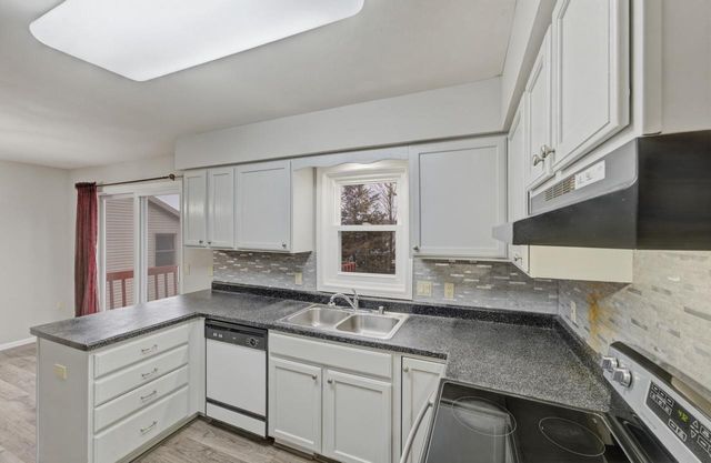 6218 Sandstone Drive, Madison, WI 53719