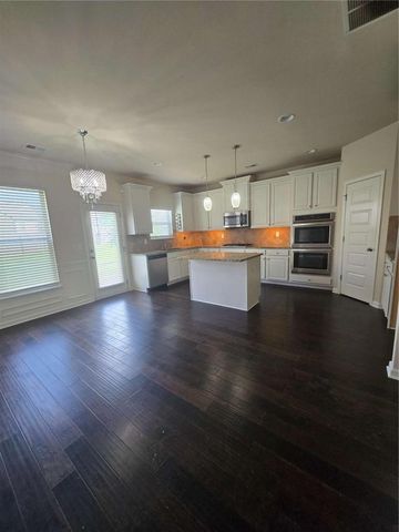 1013 Autumn Drive, Loganville, GA 30052