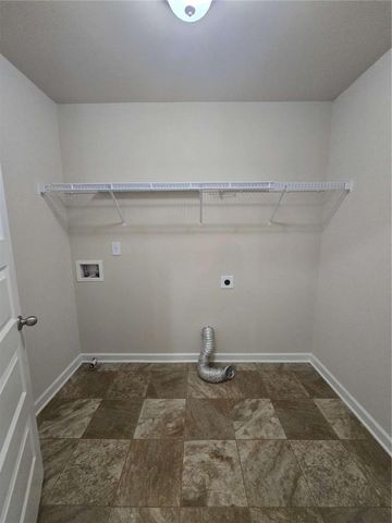 1013 Autumn Drive, Loganville, GA 30052