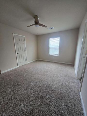 1013 Autumn Drive, Loganville, GA 30052