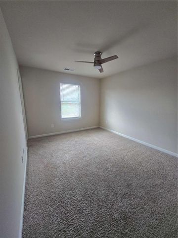 1013 Autumn Drive, Loganville, GA 30052