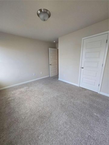 1013 Autumn Drive, Loganville, GA 30052