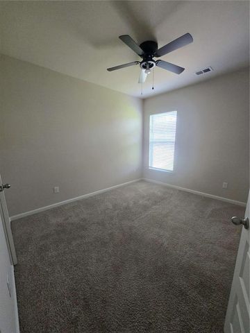 1013 Autumn Drive, Loganville, GA 30052