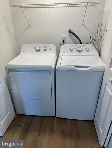 574 W LOCH LOMOND DR, Sicklerville, NJ 08081