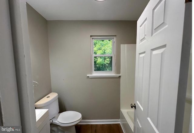 574 W LOCH LOMOND DR, Sicklerville, NJ 08081