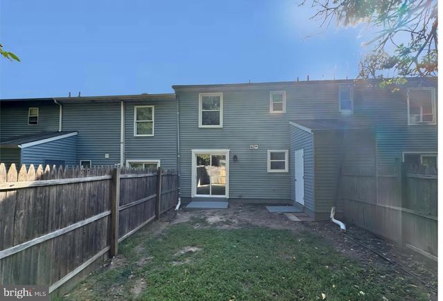 574 W LOCH LOMOND DR, Sicklerville, NJ 08081