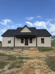 4827 Akersville Rd, Lafayette, TN 37083
