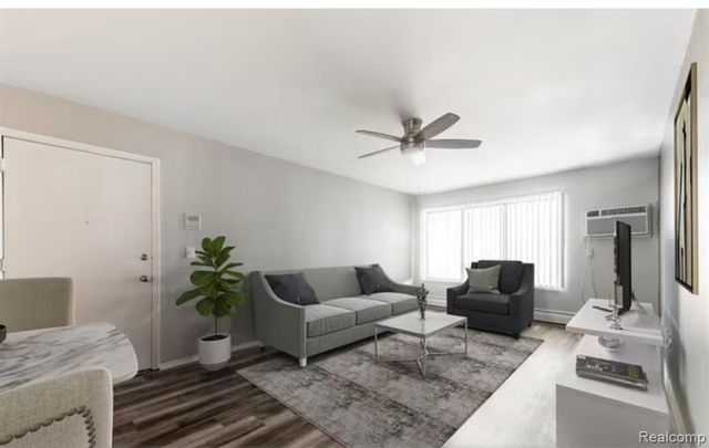 48200 W Pontiac Trail 73, Wixom, MI 48393