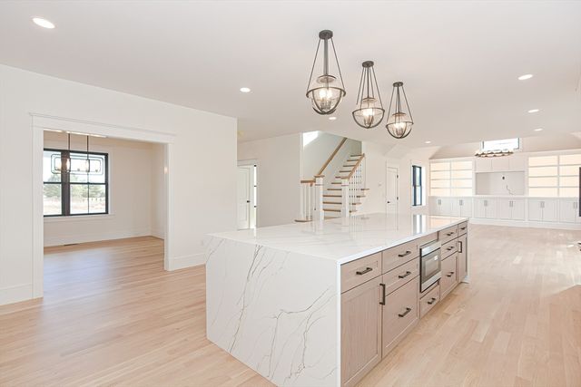 11 Ledge Hill Ln, Rehoboth, MA 02769