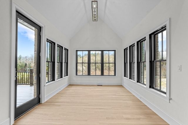 11 Ledge Hill Ln, Rehoboth, MA 02769