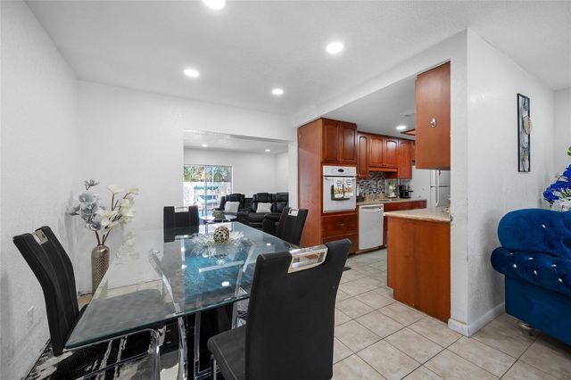 7607 W HANNA AVENUE, Tampa, FL 33615