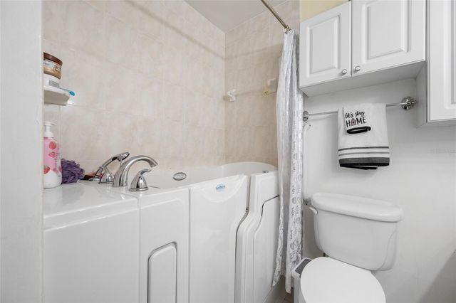 7607 W HANNA AVENUE, Tampa, FL 33615