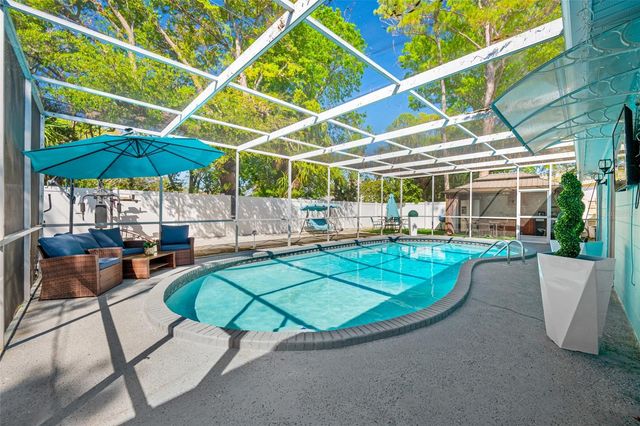 7607 W HANNA AVENUE, Tampa, FL 33615