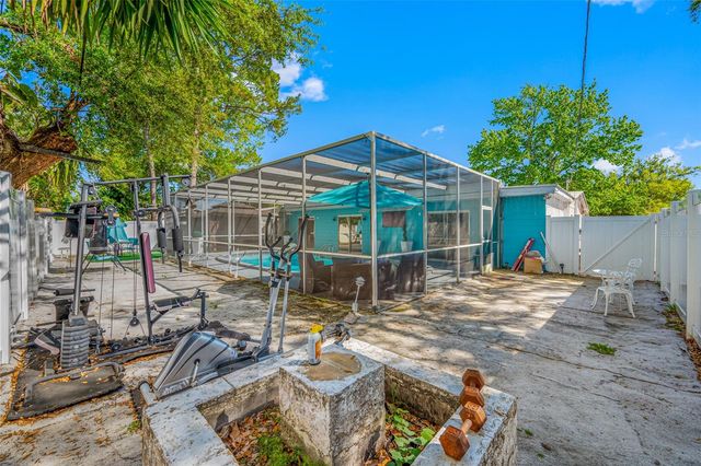 7607 W HANNA AVENUE, Tampa, FL 33615