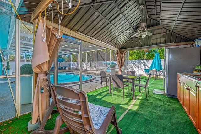 7607 W HANNA AVENUE, Tampa, FL 33615