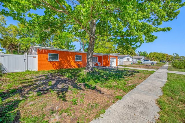 7607 W HANNA AVENUE, Tampa, FL 33615