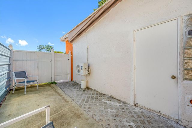 7607 W HANNA AVENUE, Tampa, FL 33615