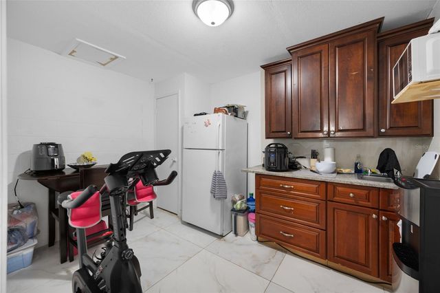 7607 W HANNA AVENUE, Tampa, FL 33615