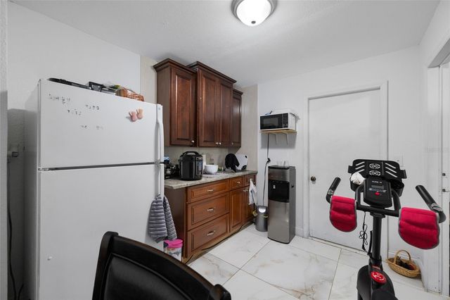 7607 W HANNA AVENUE, Tampa, FL 33615