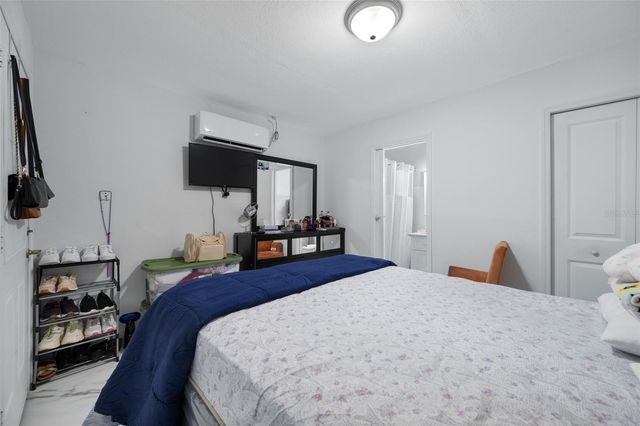 7607 W HANNA AVENUE, Tampa, FL 33615