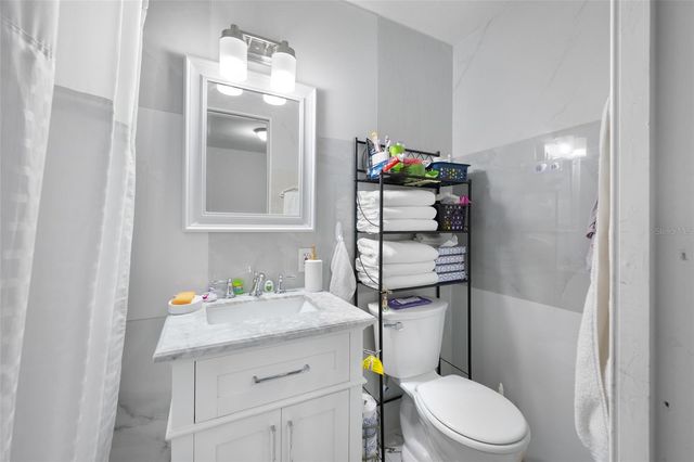 7607 W HANNA AVENUE, Tampa, FL 33615