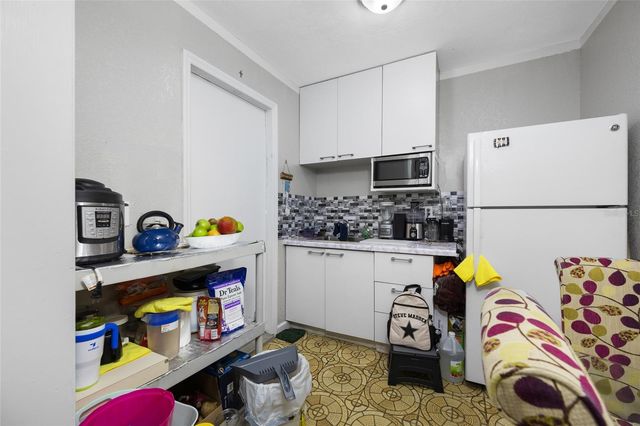 7607 W HANNA AVENUE, Tampa, FL 33615