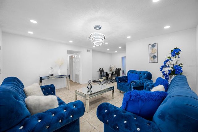 7607 W HANNA AVENUE, Tampa, FL 33615