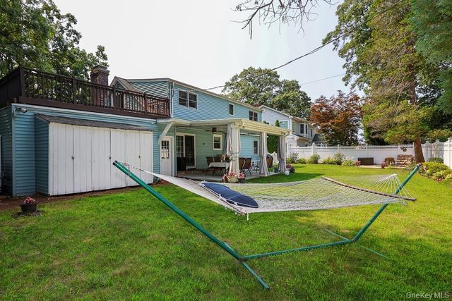 40 Plymouth Drive S, Glen Head, NY 11545