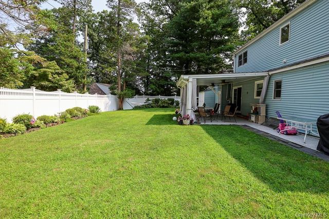 40 Plymouth Drive S, Glen Head, NY 11545