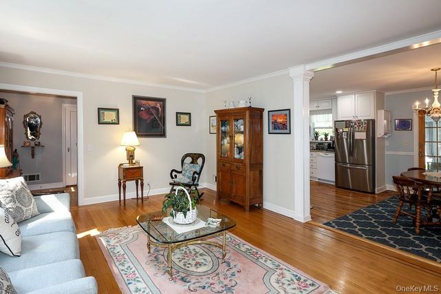 40 Plymouth Drive S, Glen Head, NY 11545