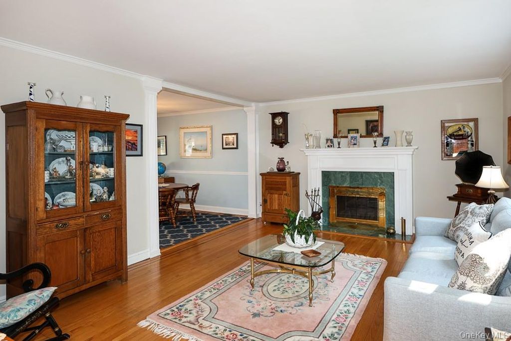 40 Plymouth Drive S, Glen Head, NY 11545 — photo 5