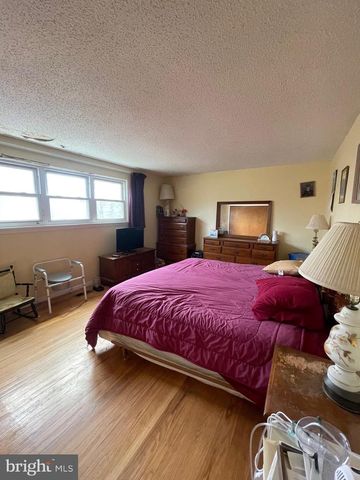 116 LAUREBA AVE, Stratford, NJ 08084