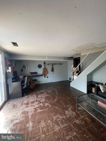 116 LAUREBA AVE, Stratford, NJ 08084