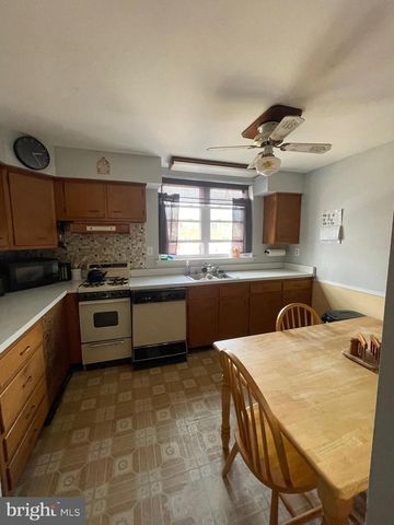 116 LAUREBA AVE, Stratford, NJ 08084