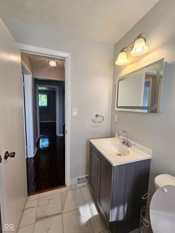 2436 Brown Street, Anderson, IN 46016