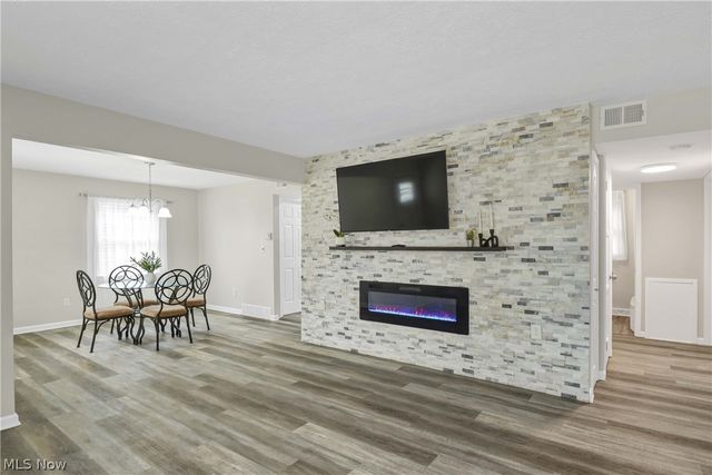 21237 Westwood Road, Fairview Park, OH 44126