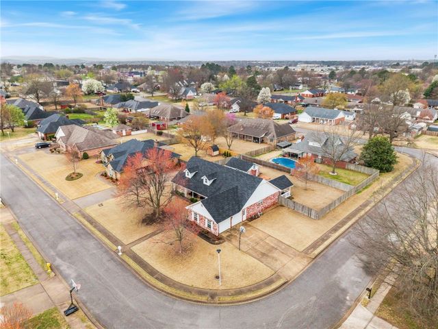 1547 Colby Circle, Springdale, AR 72764