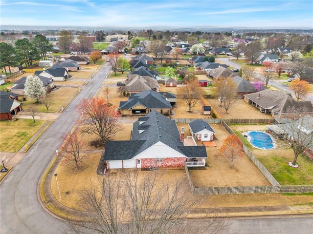 1547 Colby Circle, Springdale, AR 72764