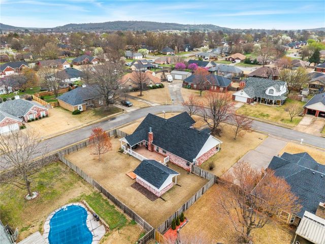 1547 Colby Circle, Springdale, AR 72764