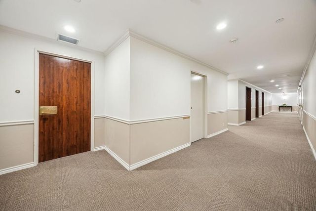 651 Bering Drive 1405, Houston, TX 77057