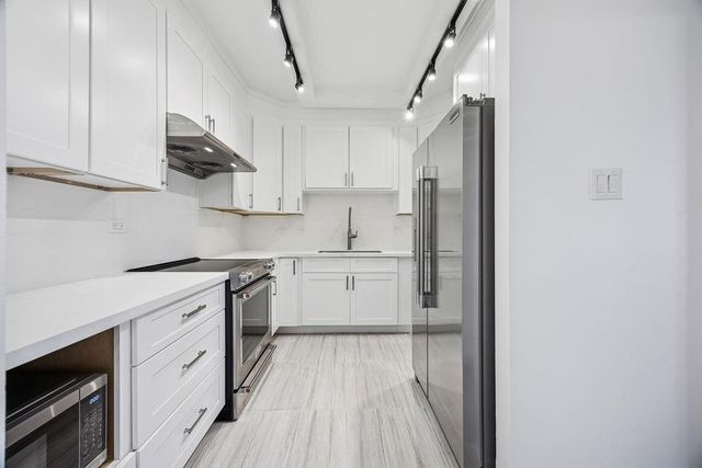 651 Bering Drive 1405, Houston, TX 77057