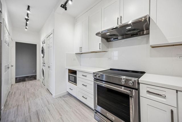 651 Bering Drive 1405, Houston, TX 77057