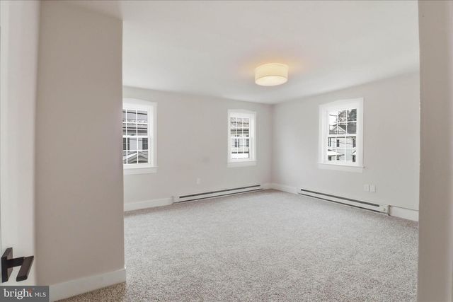 146 N CEDAR ST, Lititz, PA 17543