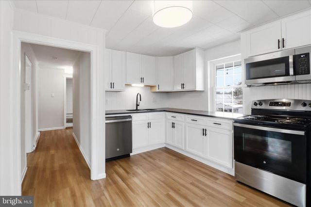 146 N CEDAR ST, Lititz, PA 17543