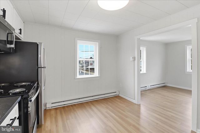 146 N CEDAR ST, Lititz, PA 17543