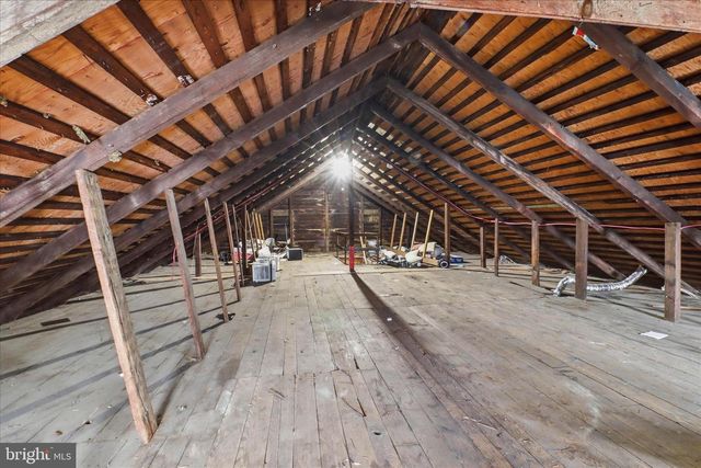 146 N CEDAR ST, Lititz, PA 17543