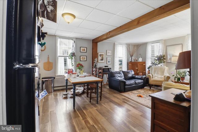 146 N CEDAR ST, Lititz, PA 17543