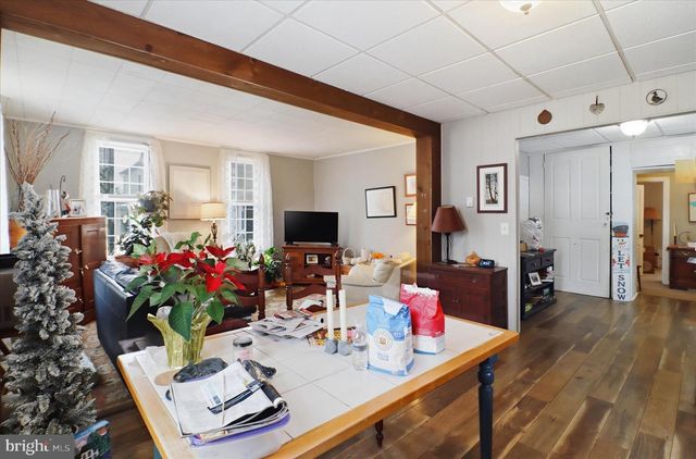 146 N CEDAR ST, Lititz, PA 17543