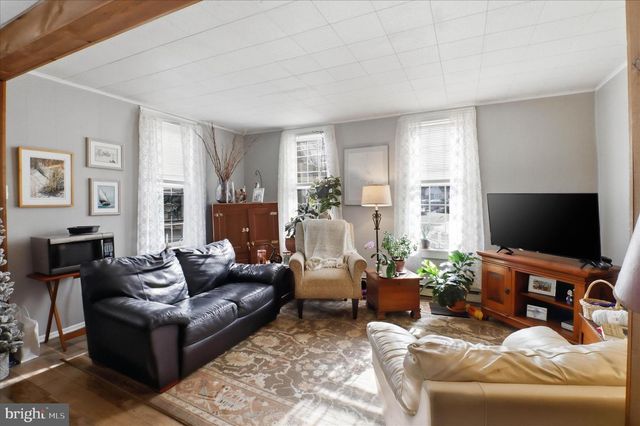 146 N CEDAR ST, Lititz, PA 17543