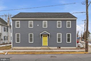 146 N CEDAR ST, Lititz, PA 17543